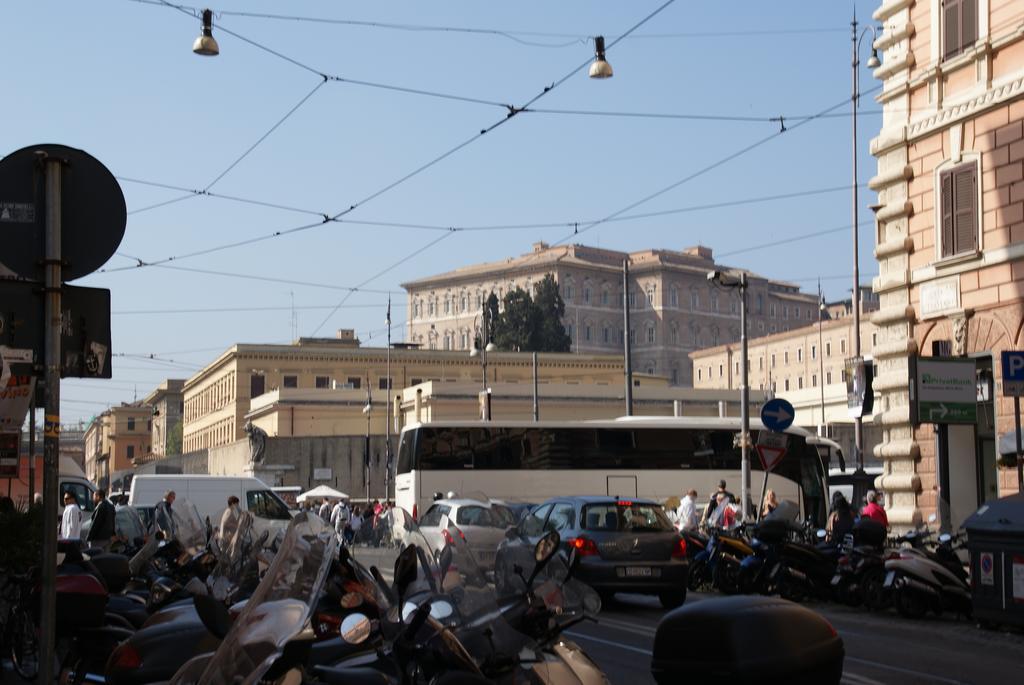 Casa Mike Al Vaticano Ρώμη Δωμάτιο φωτογραφία